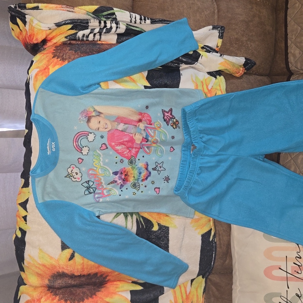 Girls JoJo pajamas